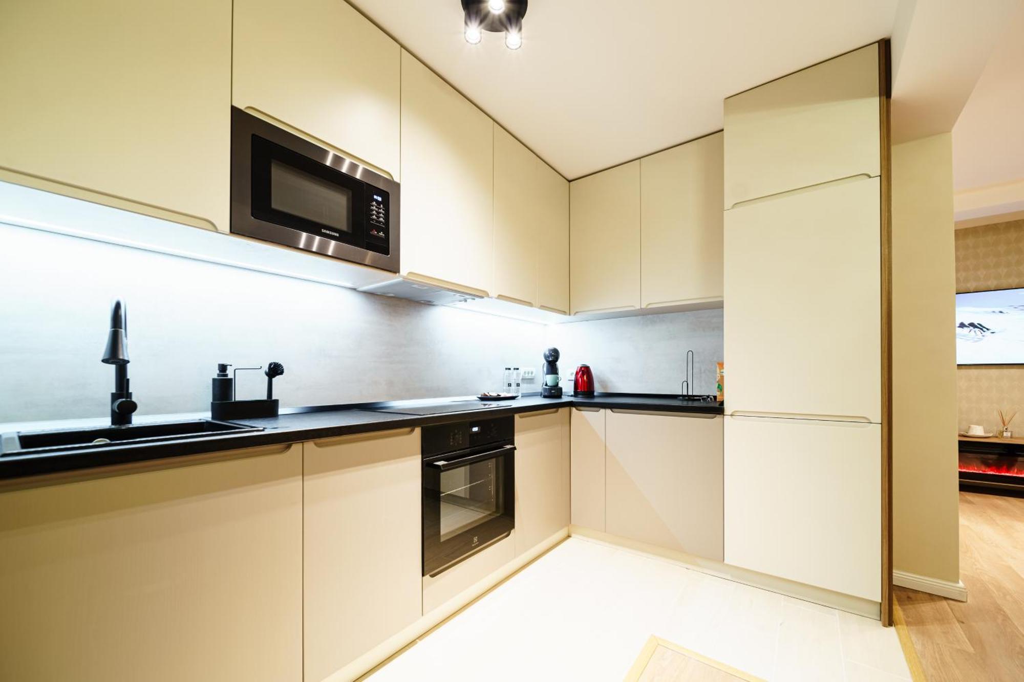 Prestige Aparthotel Braşov Esterno foto