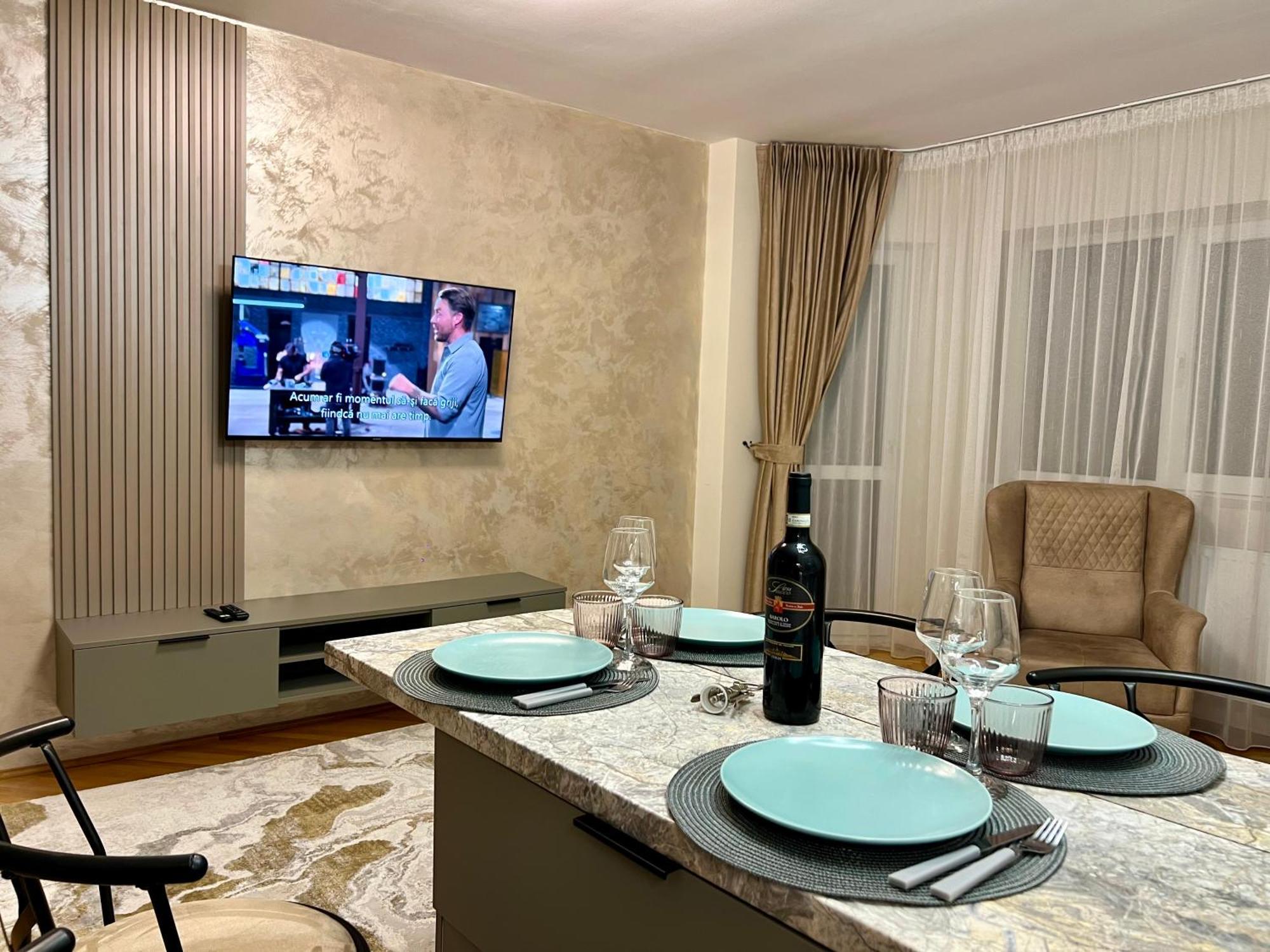 Prestige Aparthotel Braşov Esterno foto